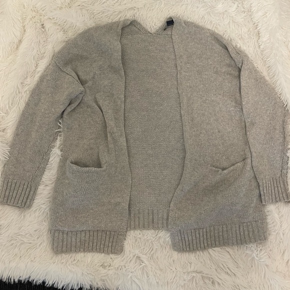 American Eagle Outfitters Sweaters - American Eagle Cardigan Sweater Light Gray Size Medium with Pockets